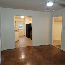 1406 Fisher St in Taylor, TX - Foto de edificio - Building Photo