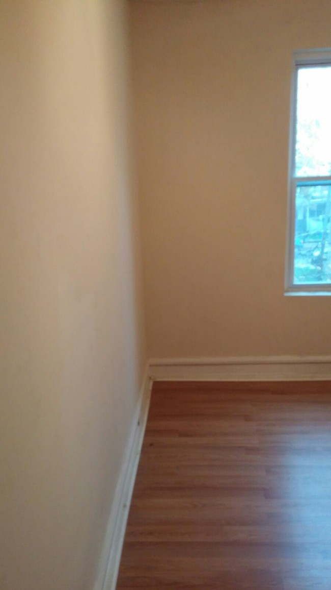 property at 5728 Hunter St