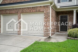 2070 Bonny Glen Cir in Austell, GA - Building Photo - Building Photo