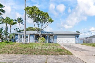 484 Greenway Ave in Satellite Beach, FL - Building Photo