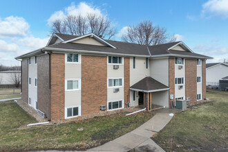 Parkview Place in Austin, MN - Building Photo - Building Photo