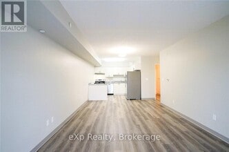 239 Auburn Dr in Waterloo, ON - Building Photo - Building Photo