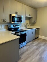 1093 25th Ave SE in Minneapolis, MN - Building Photo - Building Photo