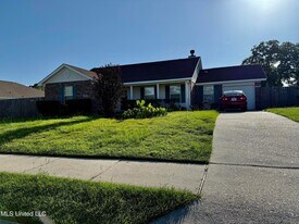 11341 Fairfield Ln in Gulfport, MS - Building Photo