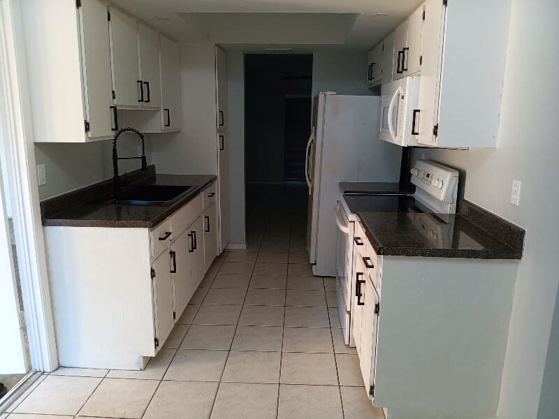 2507 Matena Ave S in Lehigh Acres, FL - Building Photo