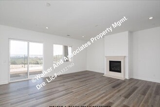 5812 Lady Bells Dr in Santa Maria, CA - Building Photo - Building Photo