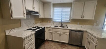 9 Estuary Ct in Sacramento, CA - Building Photo - Building Photo