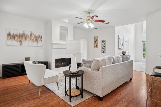 6629 Wickliff Trail in Plano, TX - Foto de edificio - Building Photo