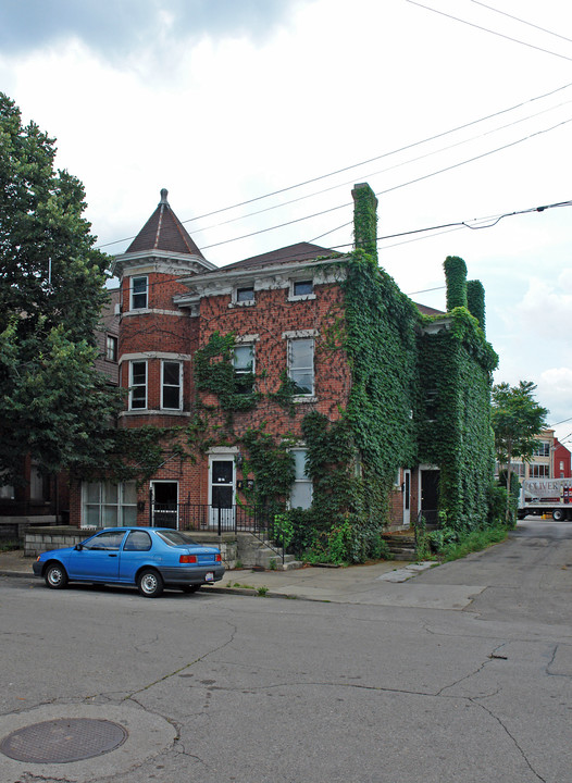 17-19 Brown St in Dayton, OH - Foto de edificio