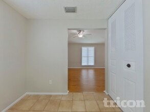 2821 Honey Bear Ct in Palm Harbor, FL - Building Photo - Building Photo