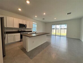 571 Mangrove Shade Cir in Apollo Beach, FL - Building Photo - Building Photo