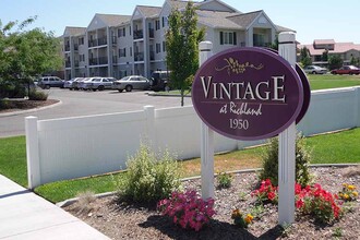 VINTAGE AT RICHLAND in Richland, WA - Building Photo - Building Photo