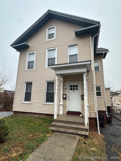 54 S High St in New Britain, CT - Building Photo