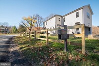 13545 Sagle Rd in Purcellville, VA - Foto de edificio - Building Photo