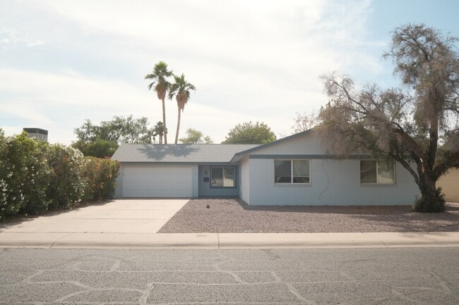 property at 3614 S Newberry Rd