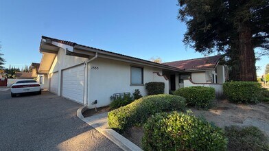 1555 W Boston Ave in Fresno, CA - Building Photo - Building Photo