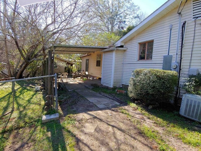 1611 Pepper Dr in Tallahassee, FL - Building Photo - Building Photo