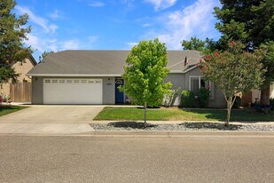 1987 Belgium Ave in Chico, CA - Building Photo
