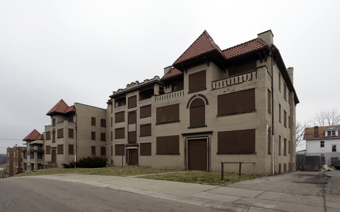 Rutledge Apartments in Cincinnati, OH - Building Photo