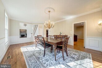 1854 Valley Wood Rd in McLean, VA - Building Photo - Building Photo