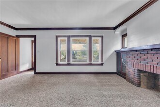 1042 Mozina Dr-Unit -DN in Cleveland, OH - Building Photo - Building Photo