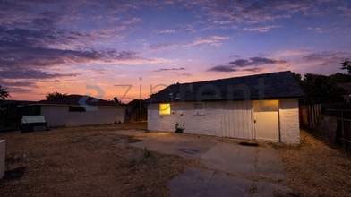 3634 E Madison Ave in Fresno, CA - Foto de edificio - Building Photo