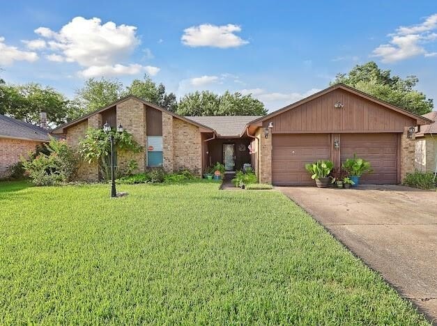 property at 1406 River Rock Dr