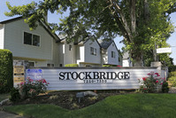 Stockbridge in Milwaukie, OR - Foto de edificio - Building Photo