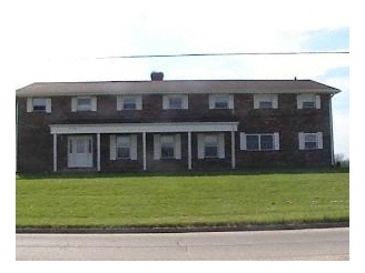 Macomb University Building in Macomb, IL - Building Photo