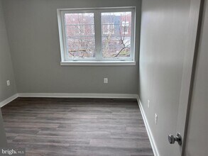 622 Girard St NE-Unit -201 in Washington, DC - Building Photo - Building Photo