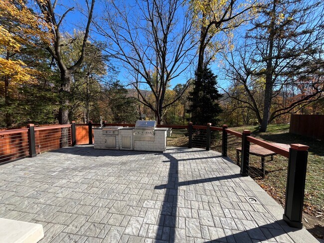 85 Old Glenham Rd in Fishkill, NY - Building Photo - Building Photo