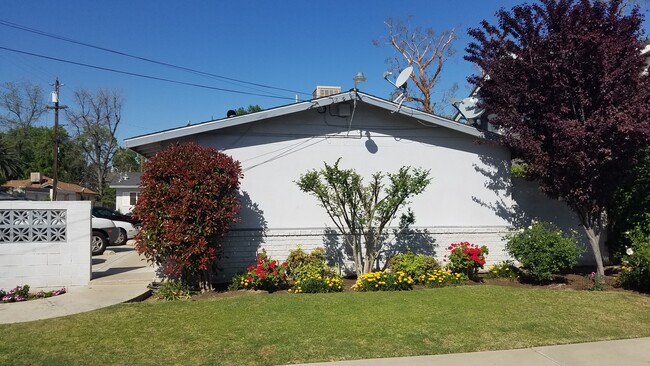 2007 26th St in Bakersfield, CA - Building Photo - Building Photo