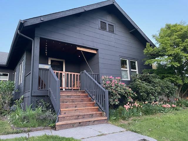 property at 2117 S Cushman Ave
