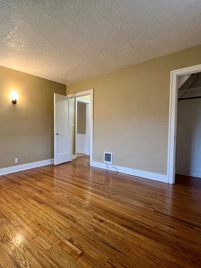 440 19th Ave in Longview, WA - Building Photo - Building Photo