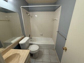 3922 Issacks Way in Sugar Land, TX - Building Photo - Building Photo