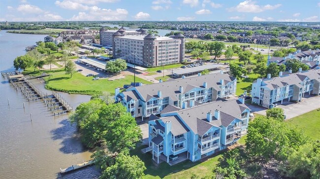 18617 Egret Bay Blvd in Houston, TX - Foto de edificio - Building Photo