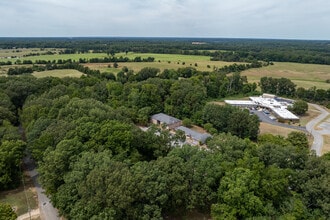 Lake Street Apartments in Somerville, TN - Foto de edificio - Building Photo