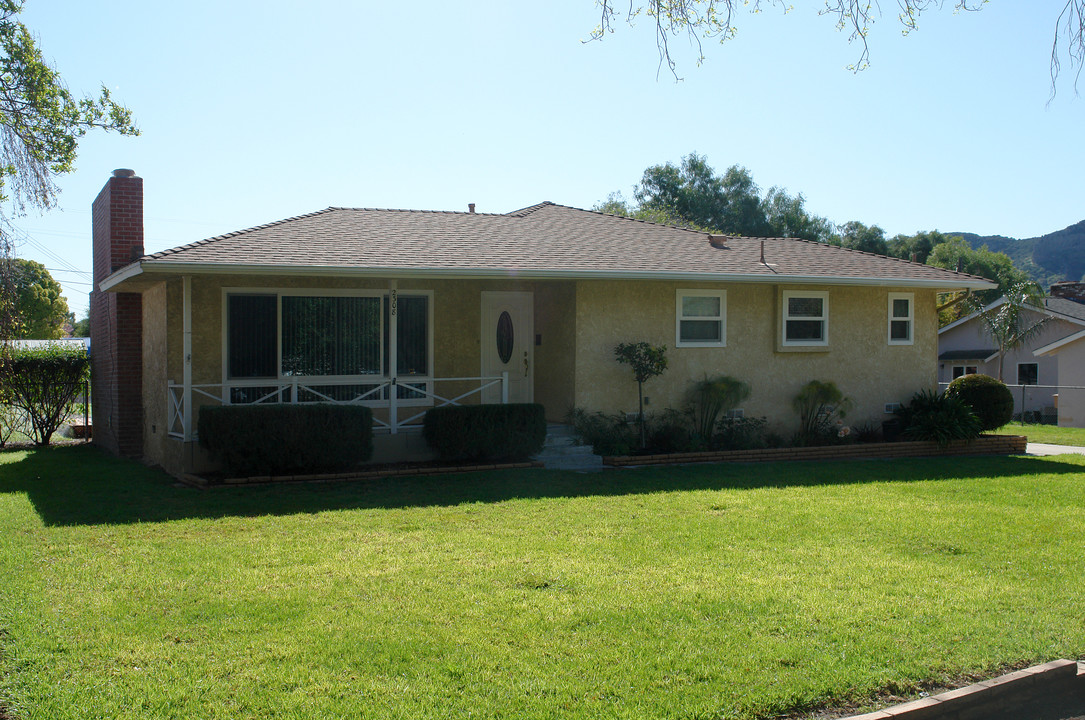 2308 Barbara Dr in Camarillo, CA - Building Photo