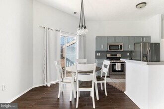 5033 Beech Ct in Monmouth Junction, NJ - Building Photo - Building Photo