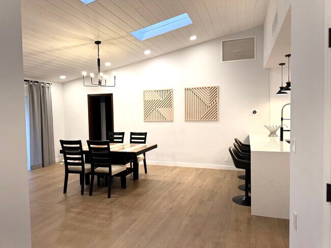 1260 NW 8th St in Boca Raton, FL - Building Photo - Building Photo