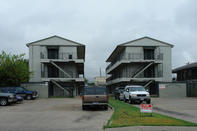 Alhambra Apartments in Dallas, TX - Building Photo - Building Photo