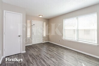 20715 Sycamore Wood Dr in Houston, TX - Foto de edificio - Building Photo