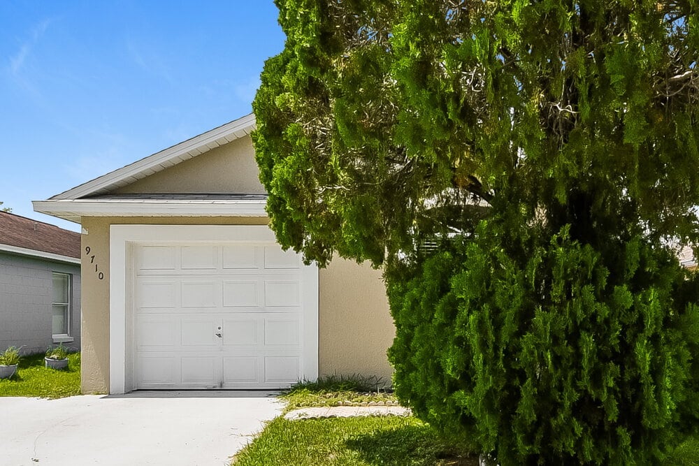 9710 Red Clover Ave in Orlando, FL - Building Photo