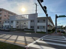 6890 Abbott Ave, Unit 4B in Miami Beach, FL - Building Photo