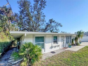 240 Pocono Trail E in Nokomis, FL - Building Photo - Building Photo