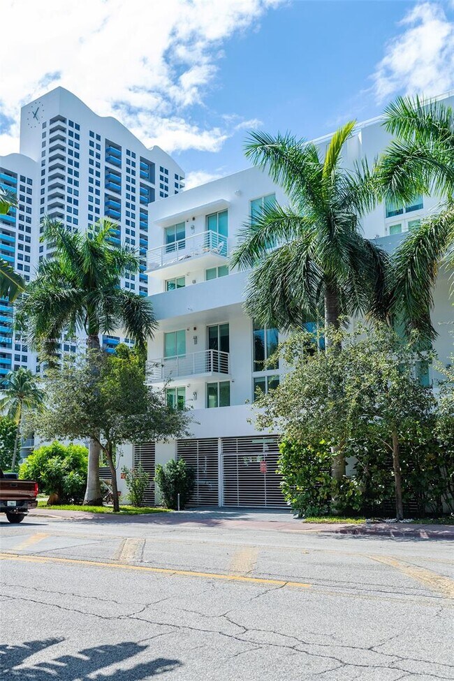 property at 1428 West Ave
