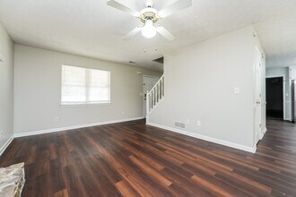 818 Burton Ridge Dr in Loganville, GA - Building Photo - Building Photo