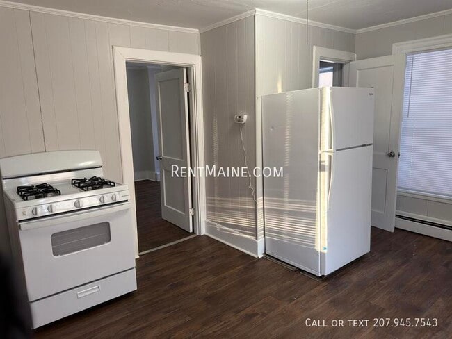 36 Sanford St in Bangor, ME - Building Photo - Building Photo