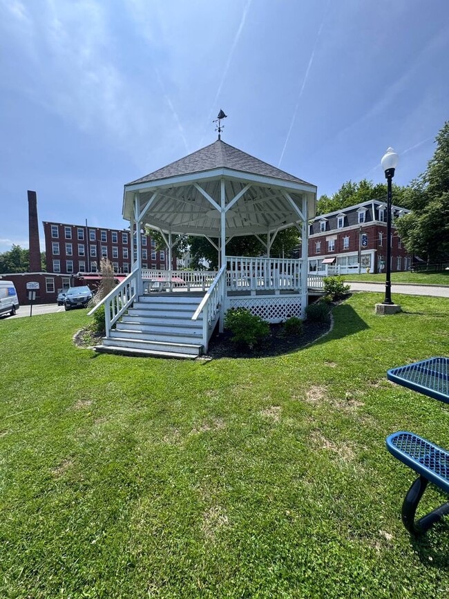 2 Main St in Richmond, ME - Building Photo - Building Photo