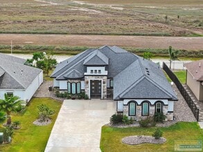 86 Torrey Pines Dr in Laguna Vista, TX - Building Photo - Building Photo